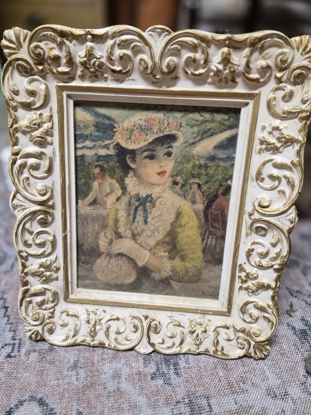 Ornate Vintage-Style Gilt White Picture Frame with Romantic Lady Print